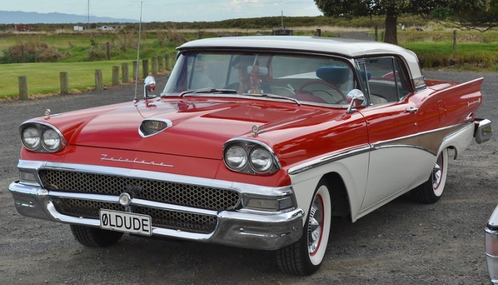 Ford Fairlane 500 Skyliner