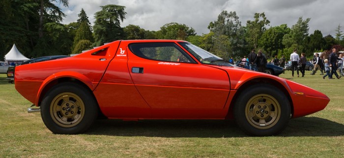 Lancia Stratos HF sideview