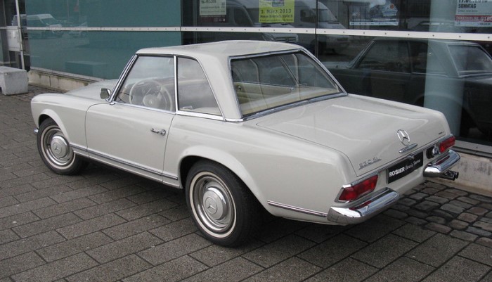 Mercedes-Benz 230 SL Pagoda