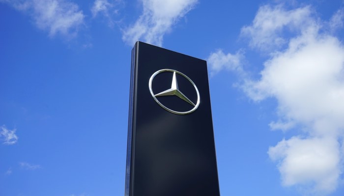 Mercedes Logo