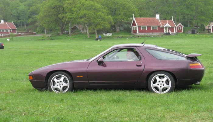 Porsche 928 GTS