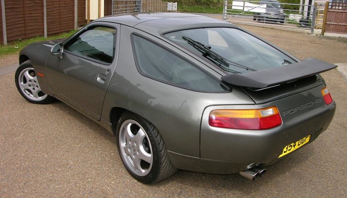 Porsche 928 S4