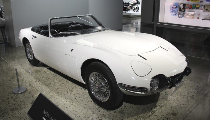 Toyota 2000GT James Bond