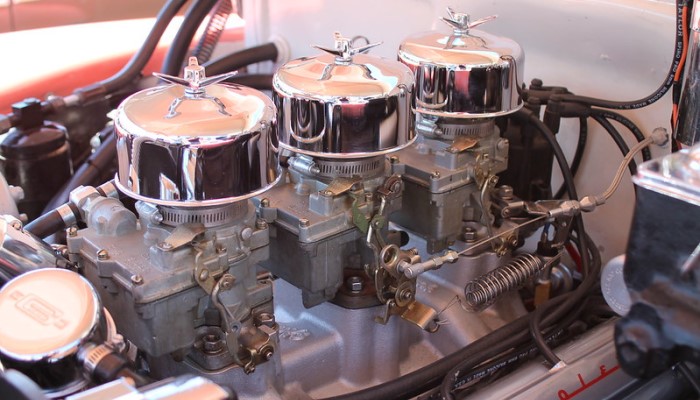 Tri-Power Carburetors